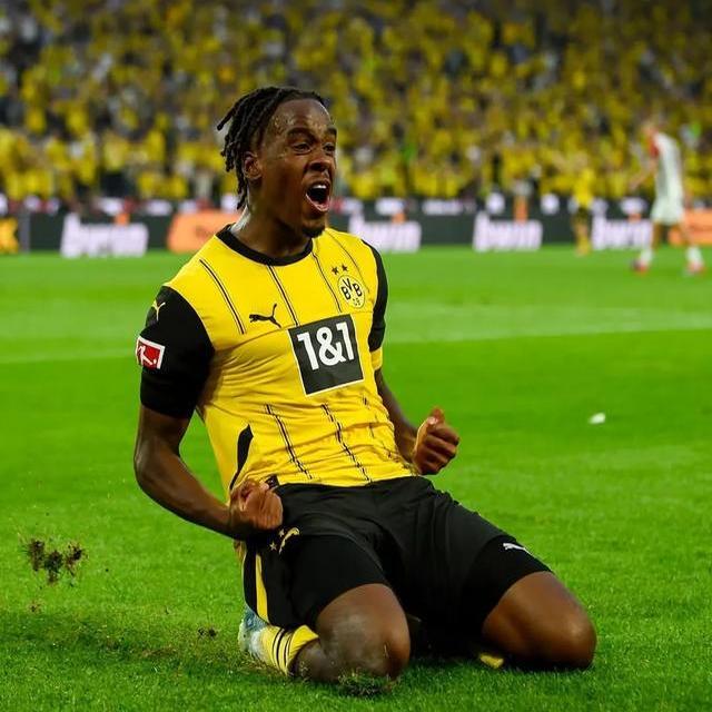 关于多特蒙德陷入困境,球队展开自救计划重振雄风的信息 关于多特蒙德陷入困境,球队展开自救计划重振雄风的信息