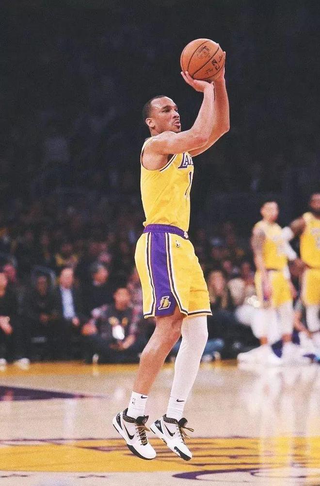 开云体育app-风暴队内线控制优势明显，击败强敌的简单介绍