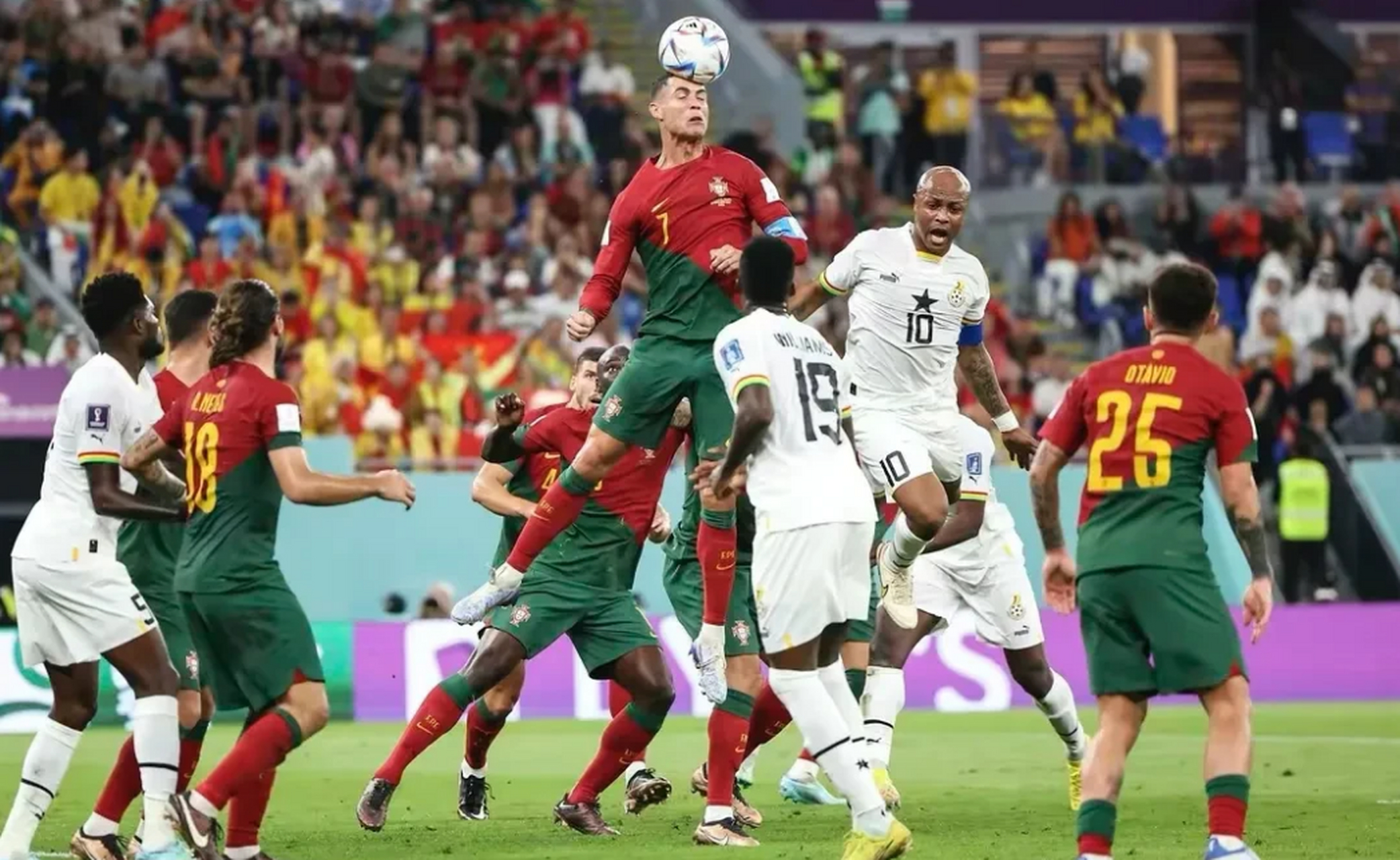 葡萄牙队在与英格兰队的较量中取得惊险胜利