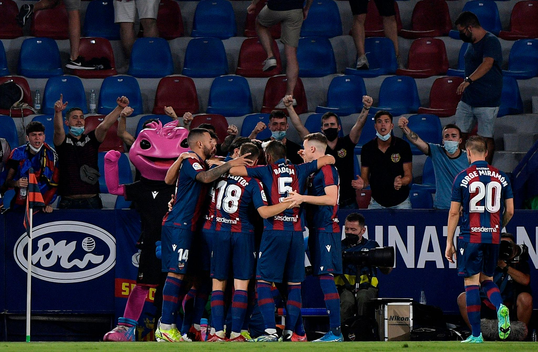 莱万特备战对阵皇家马德里的压力的简单介绍 莱万特备战对阵皇家马德里的压力的简单介绍