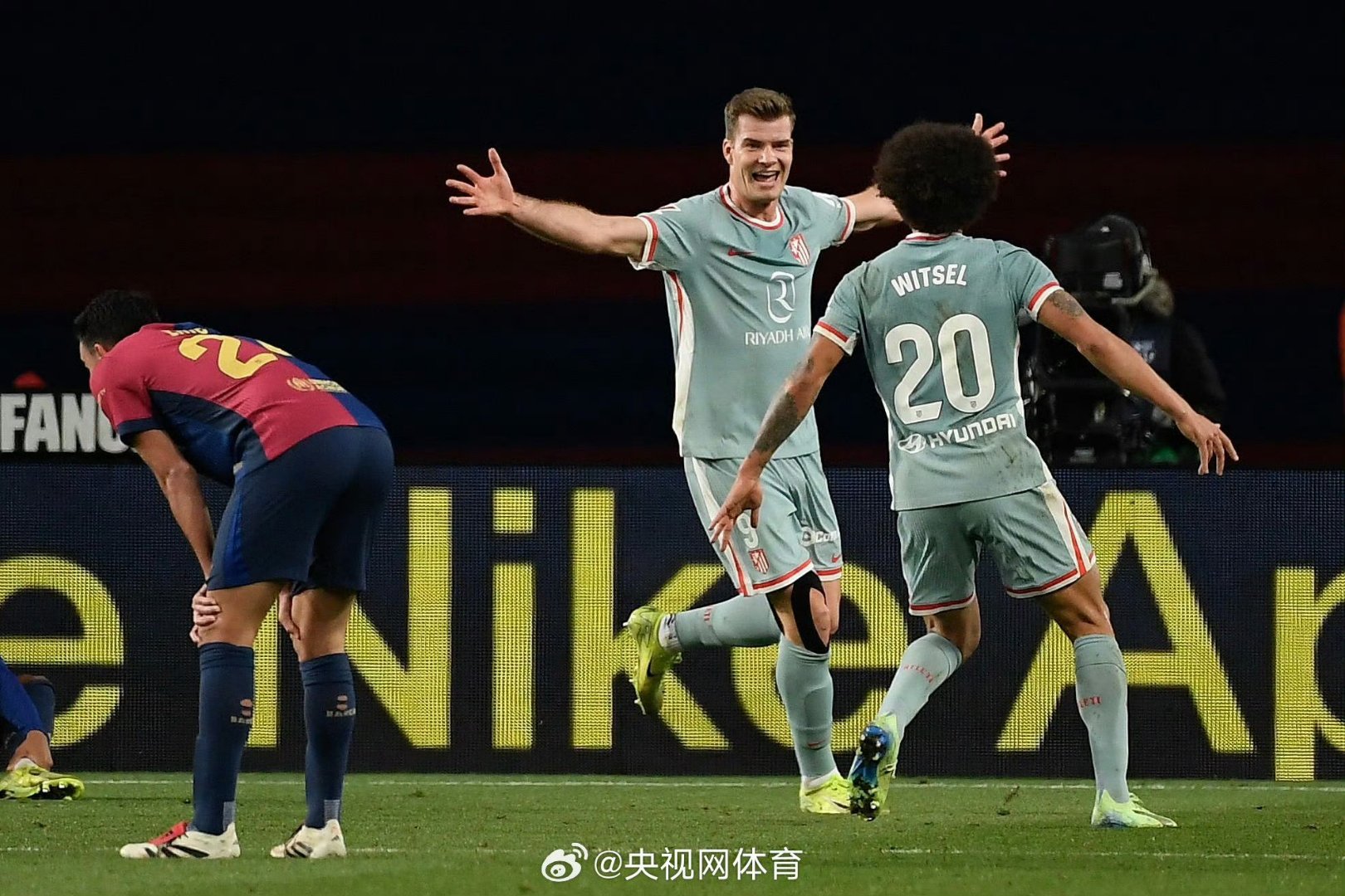 开云体育登录-罗马客场不敌升班马前锋射门遭扑住的简单介绍