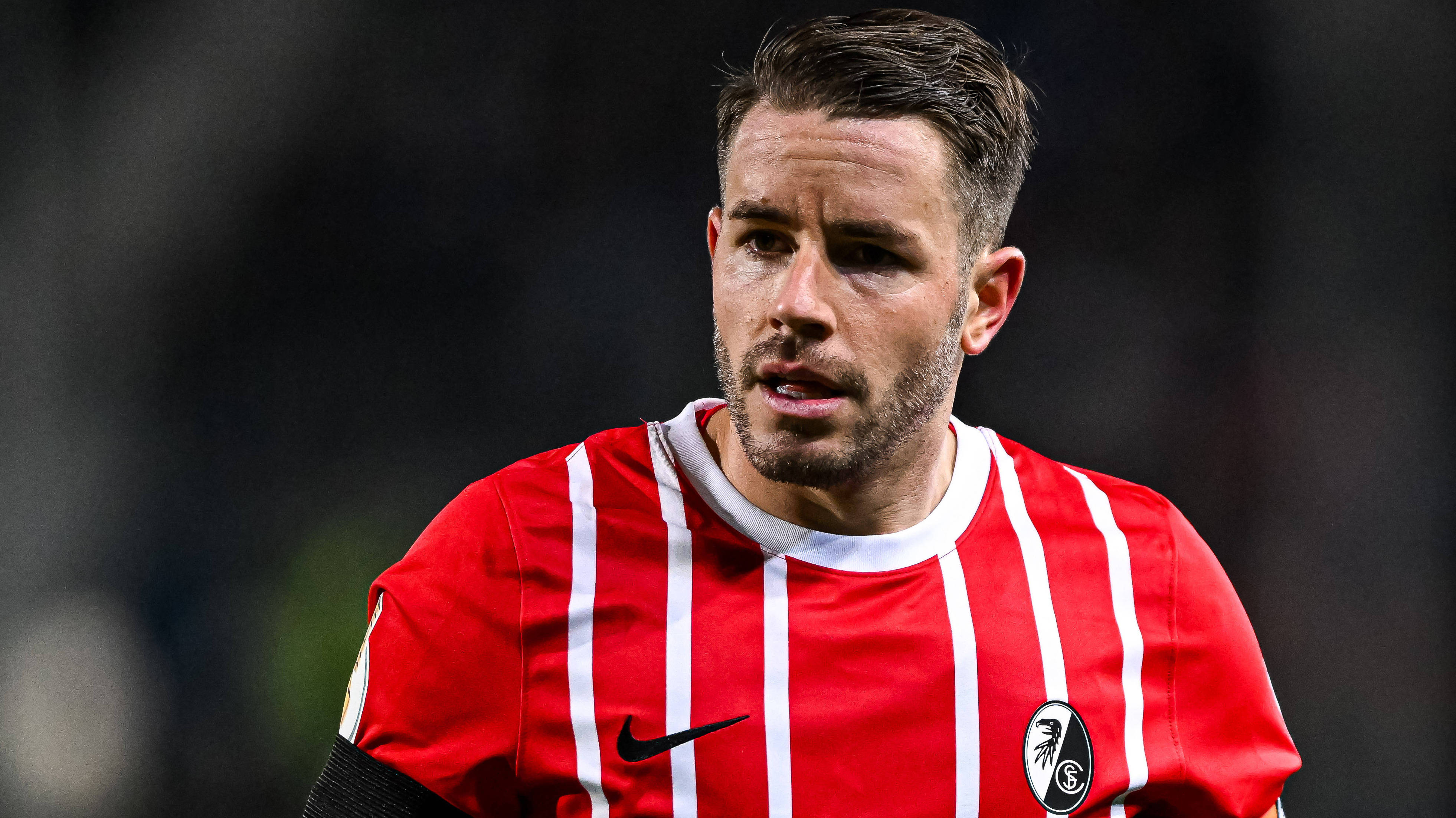 开云体育官方网站-关于法兰克福不敌沃尔夫斯堡，欧战目标动摇的信息