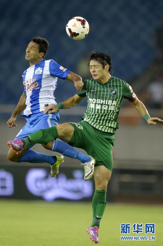 富力主场平局绿城,双方实力相当难解胜负 富力主场平局绿城,双方实力相当难解胜负