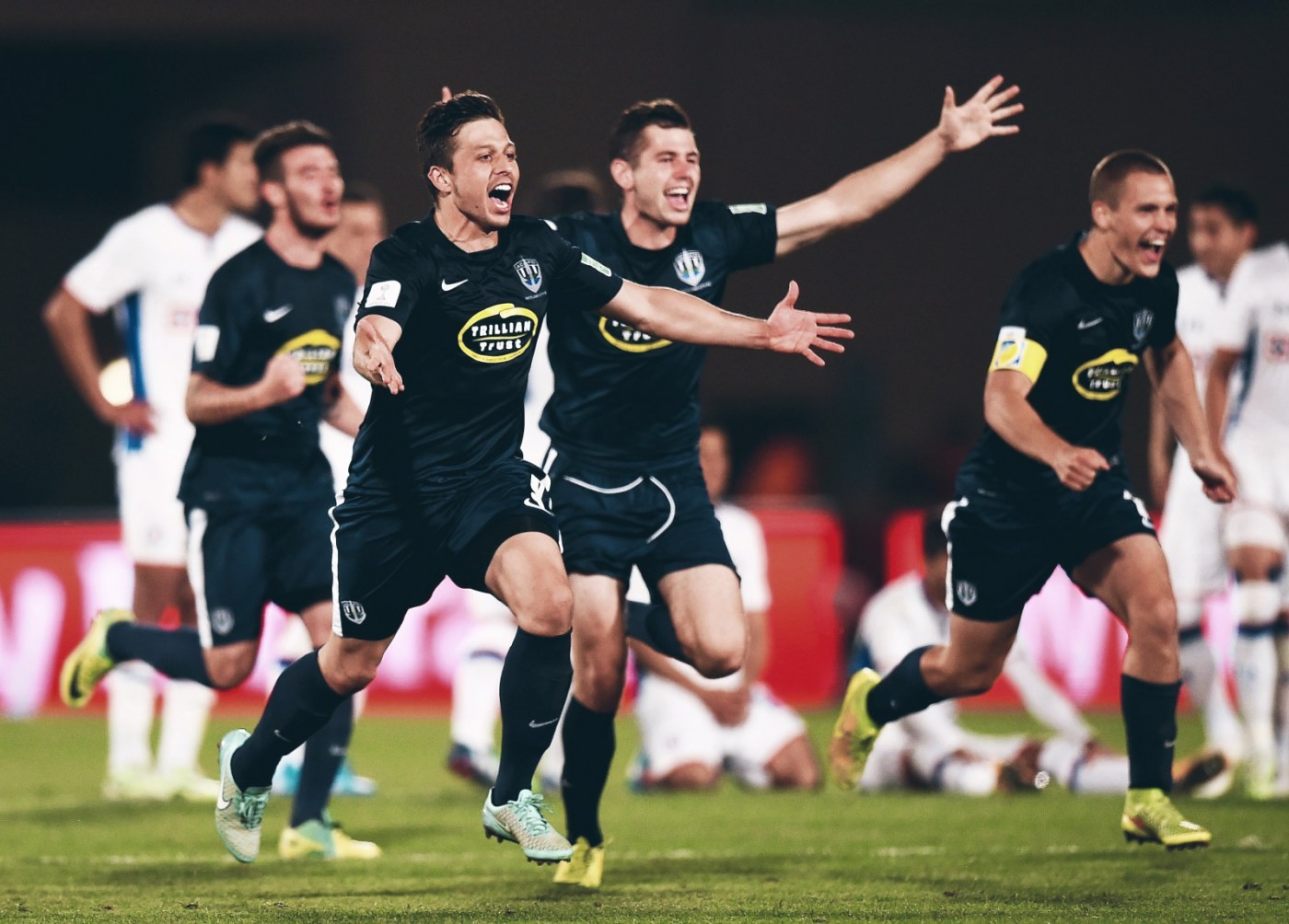 开云体育官网-包含深度解读：奥克兰城世俱杯战术演练的词条