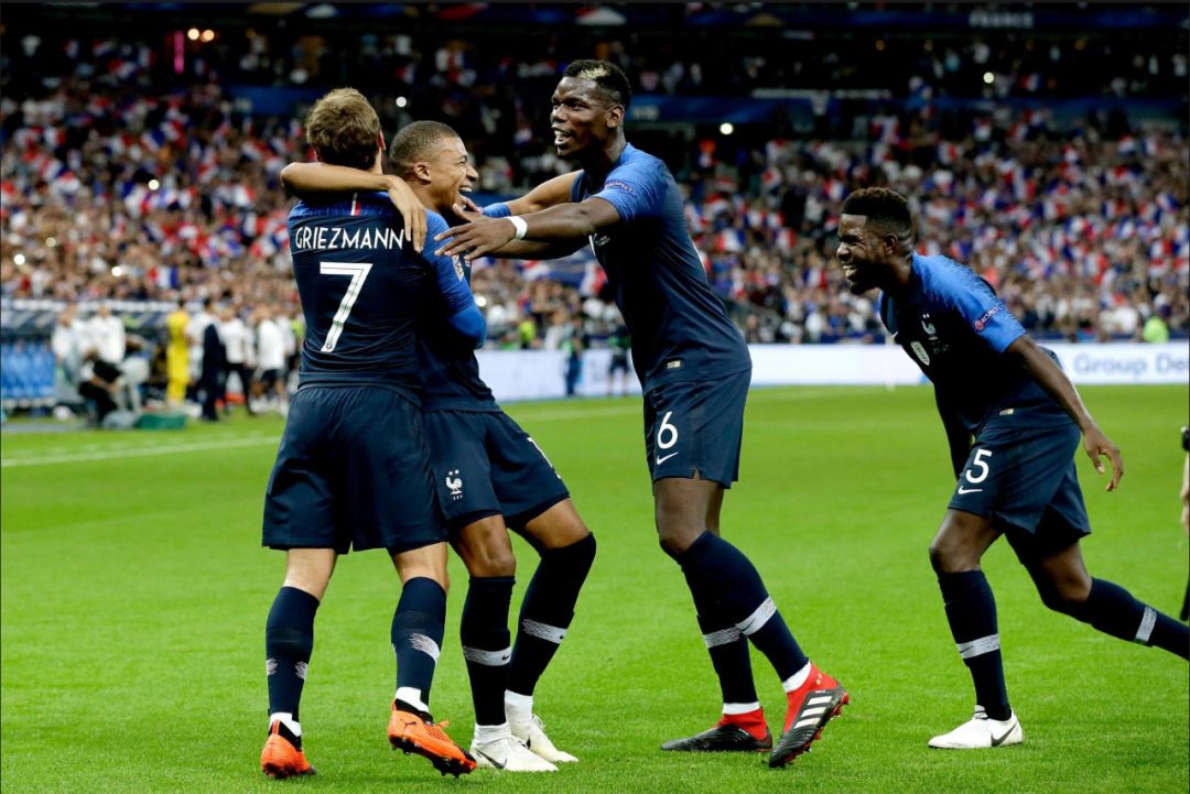 包含荷兰队狂胜克罗地亚，晋级欧锦赛四强的词条