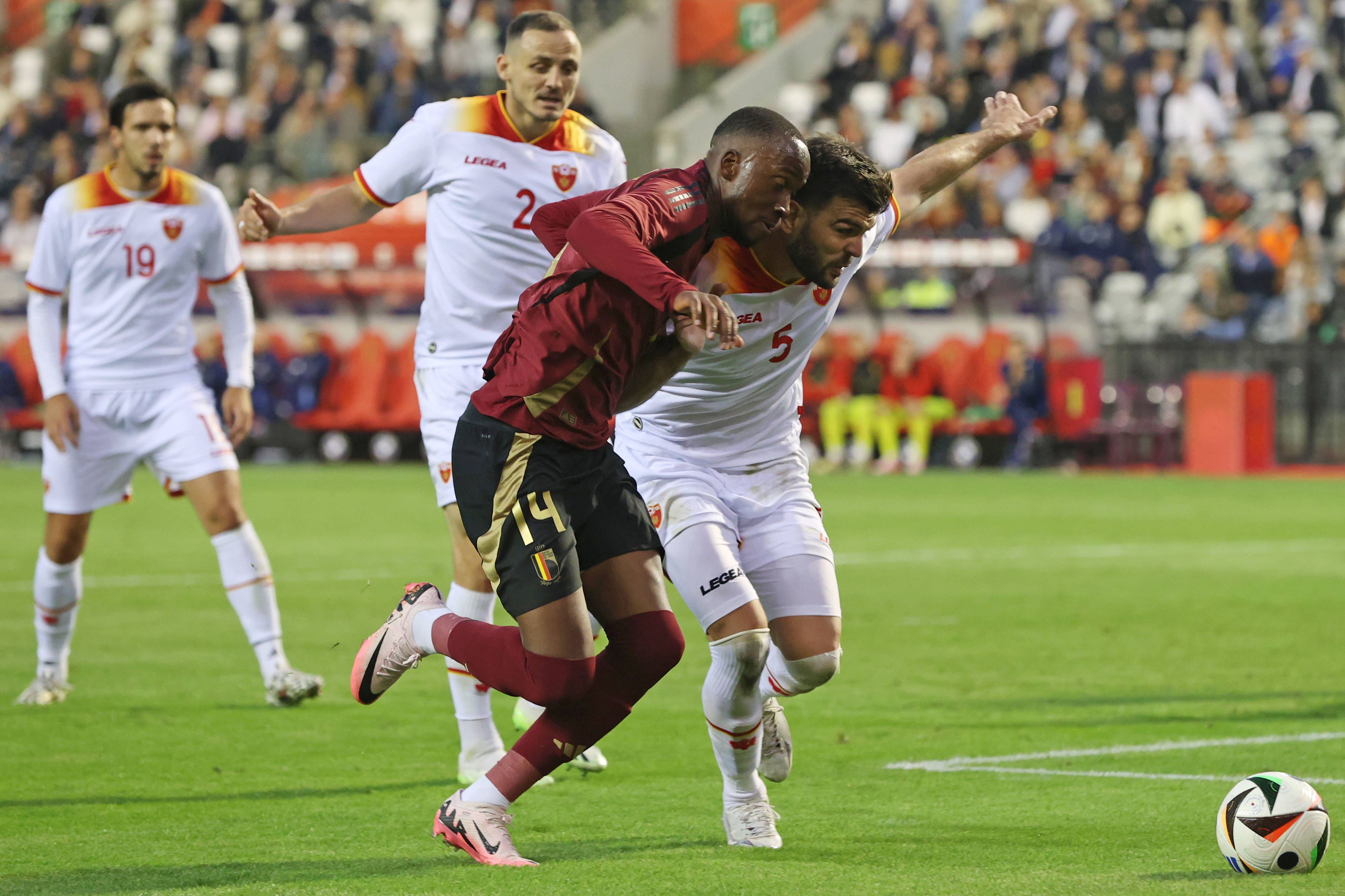 开云体育-比利时队成功进入国际足球赛