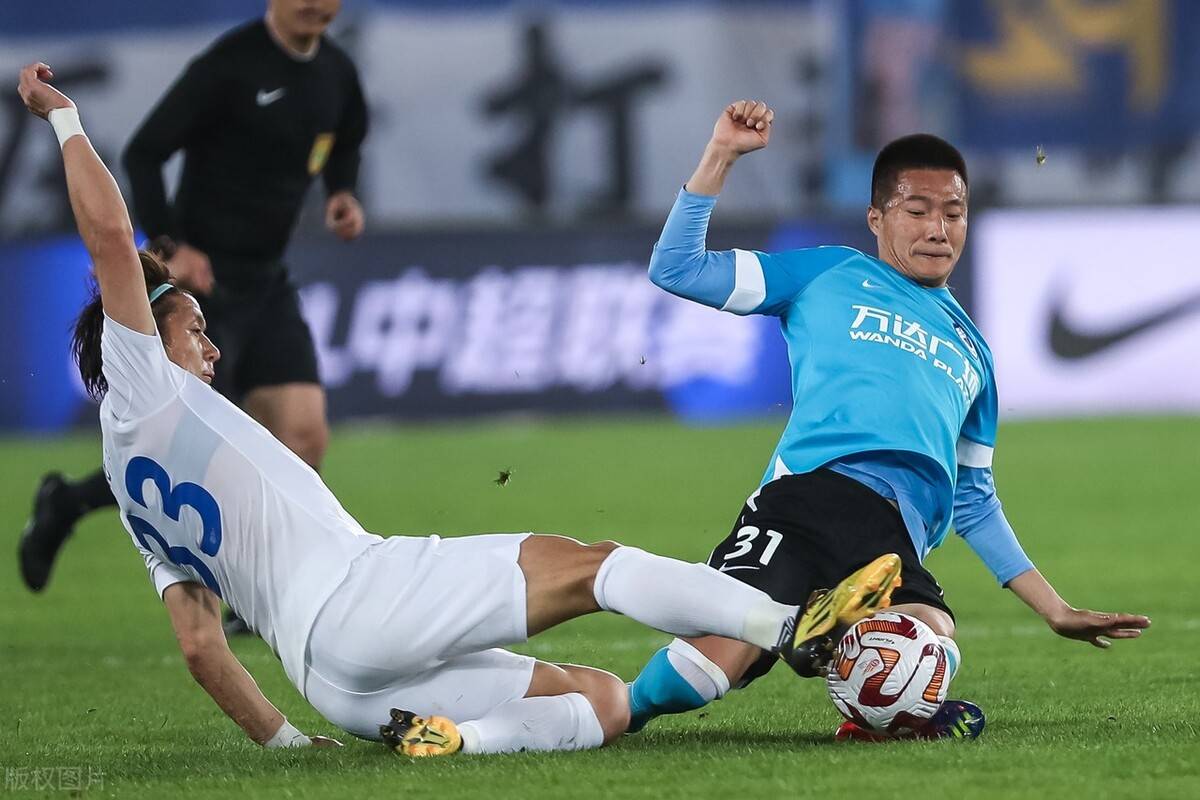 开云体育-新帅上任，豪门赛季首秀，高手过招