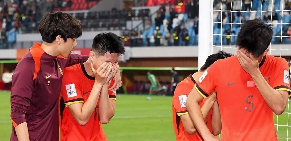 伤情不断,球队备战困境临头应对挑战 伤情不断,球队备战困境临头应对挑战