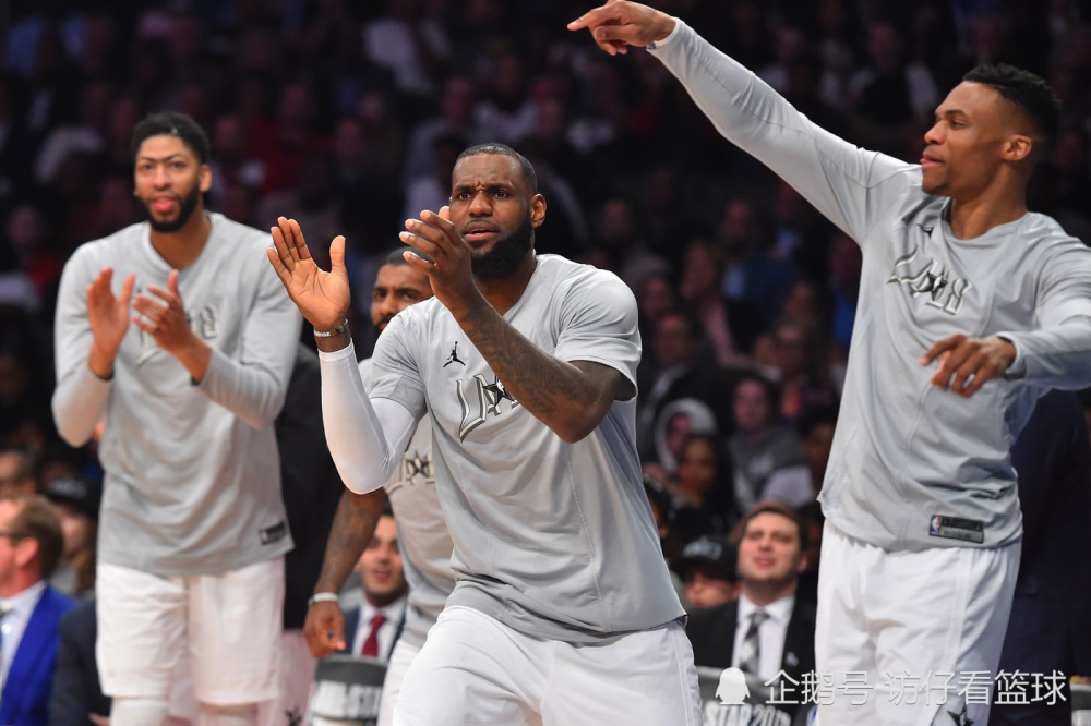 包含新赛季比赛火热进行谁是夺冠热门的词条