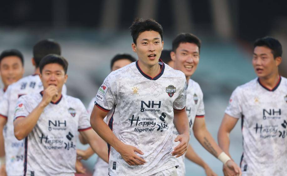 苏宁客场力克对手，积分榜稳步攀升