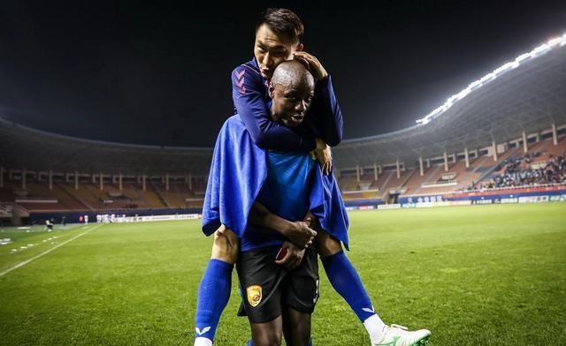 大连实力主场逆袭，夺得一场胜利