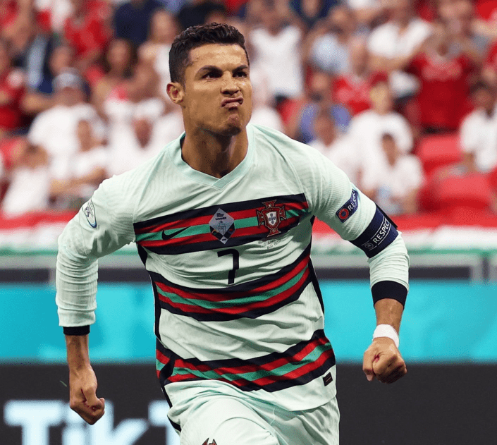 瑞典队力挫匈牙利，晋级四强