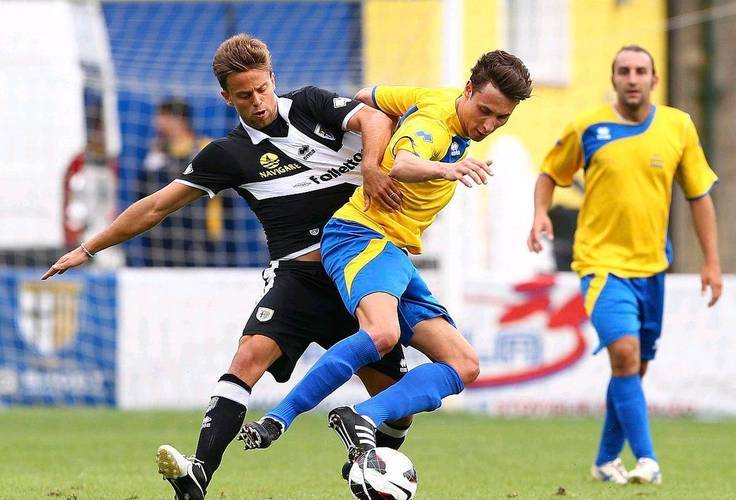 开云体育官网-巴伦西亚再遭失利，球队陷入低迷