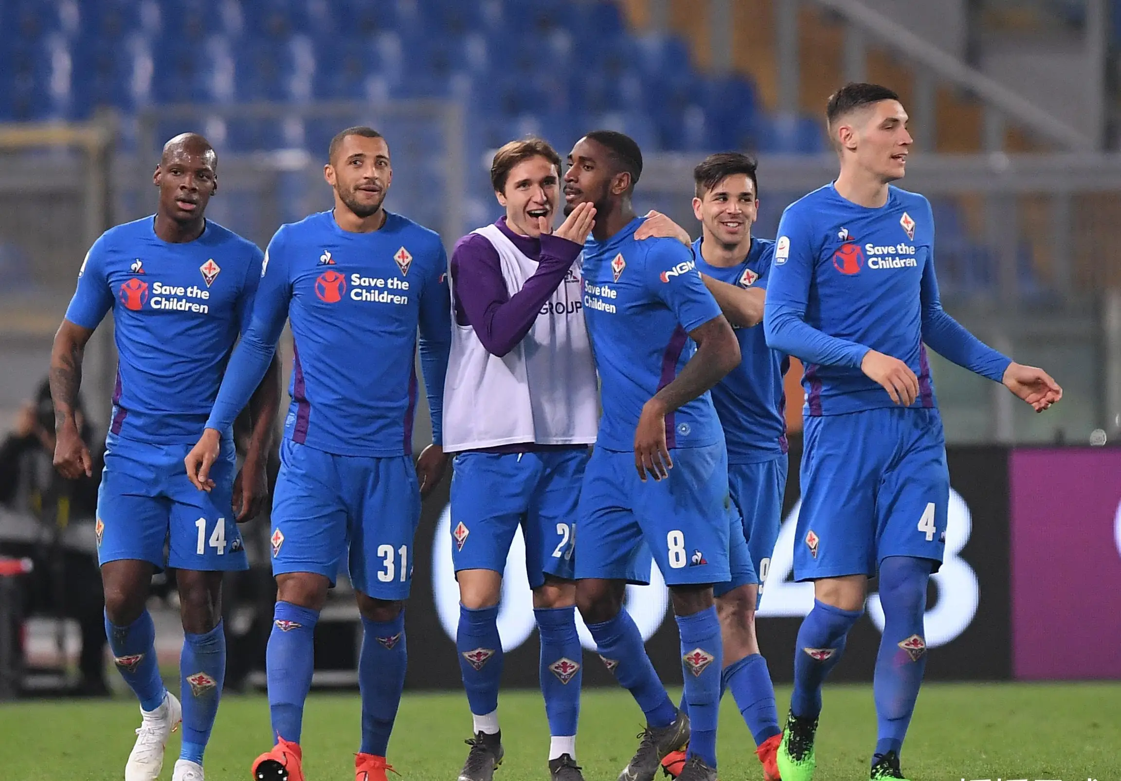 罗马城市德比擦出火花意甲联赛强势展开