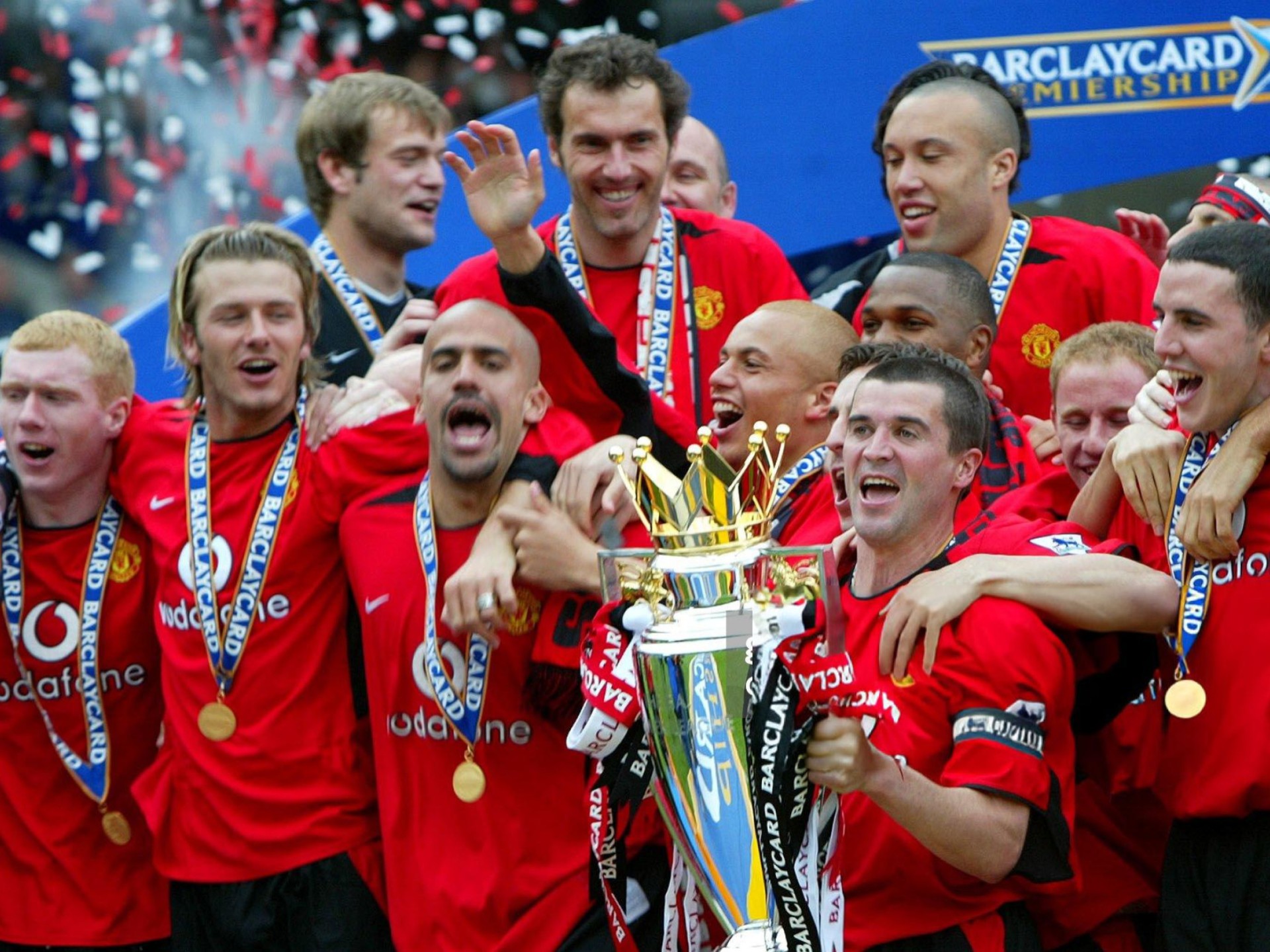 曼联积分榜升至第二，竞逐冠军的简单介绍