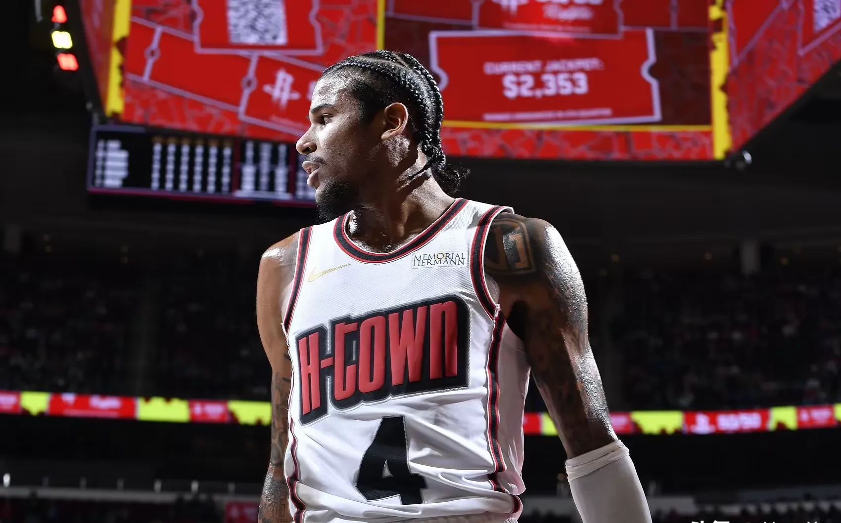 火箭力克圣奇,双外援联手赢球 火箭力克圣奇,双外援联手赢球