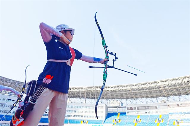 开云体育在线-壮志凌云！体育界明星运动员一决高下