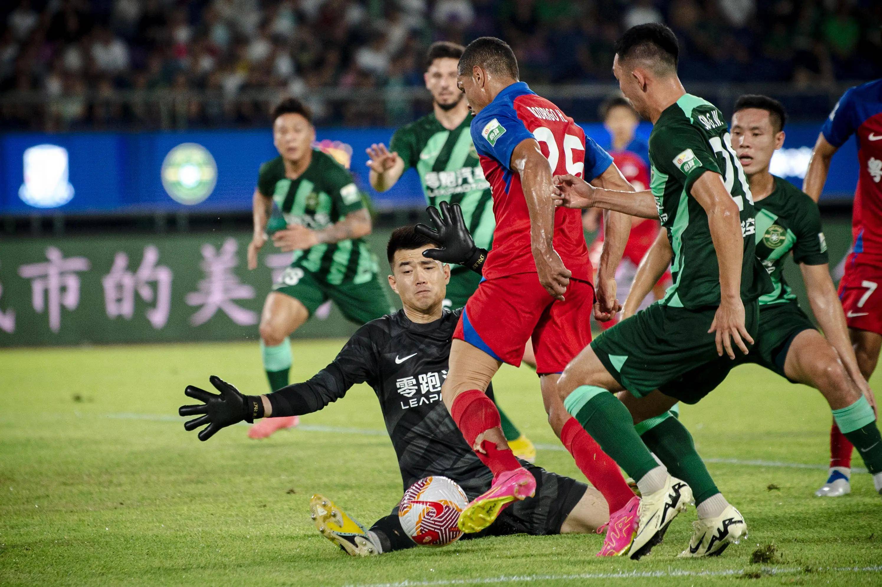 广州队实现关键战胜，谋篮下成功的简单介绍