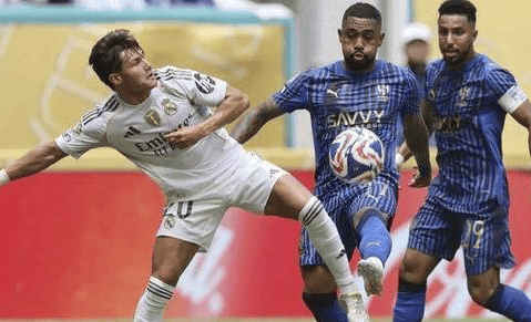 开云体育登录-罗马面对强敌取胜，球队士气大振