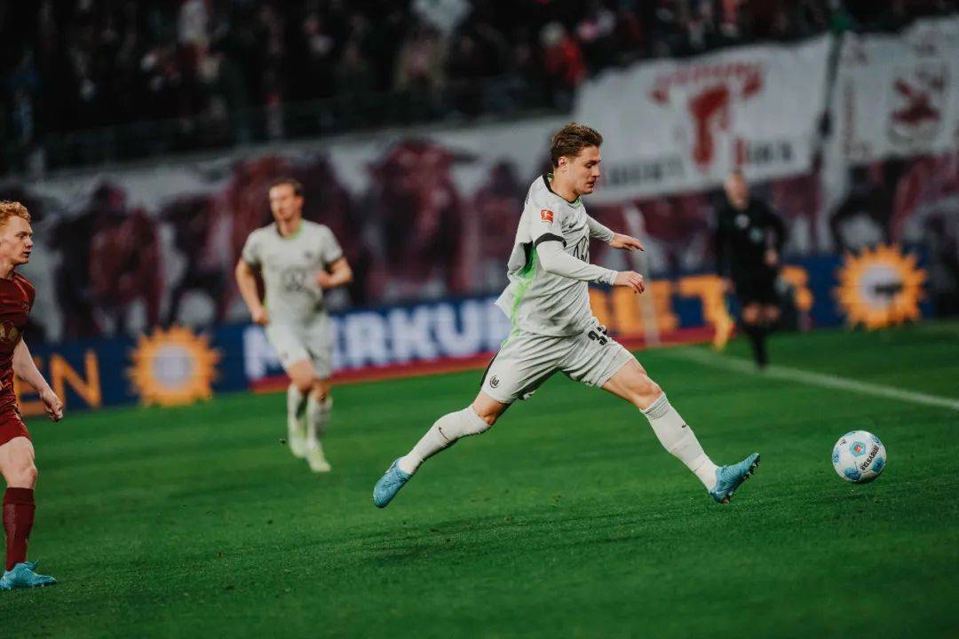 RB莱比锡在客场击败对手，积分榜上升至第三位