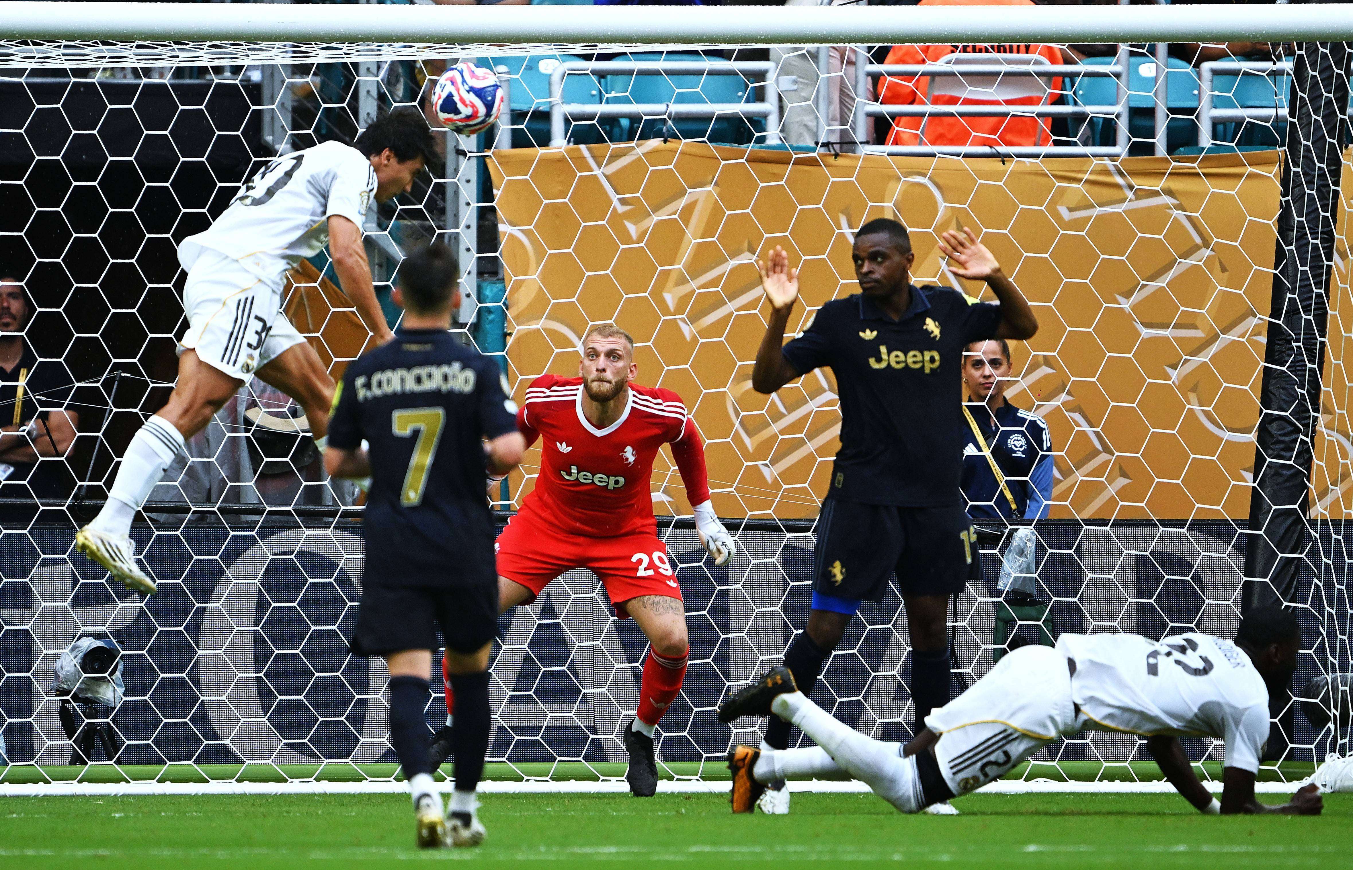 包含尤文图斯中场掌控比赛,带领球队取得胜利的词条 包含尤文图斯中场掌控比赛,带领球队取得胜利的词条