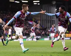 包含塞尔高洛仙特外援神勇助攻，帮助球队取胜的词条