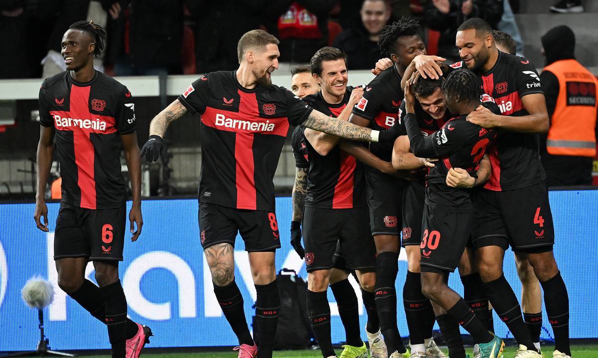 阿南将在主场对阵美因茨,备受关注 阿南将在主场对阵美因茨,备受关注