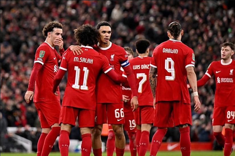 开云官网-大场面对抗，胜负未定，场上争夺白热化