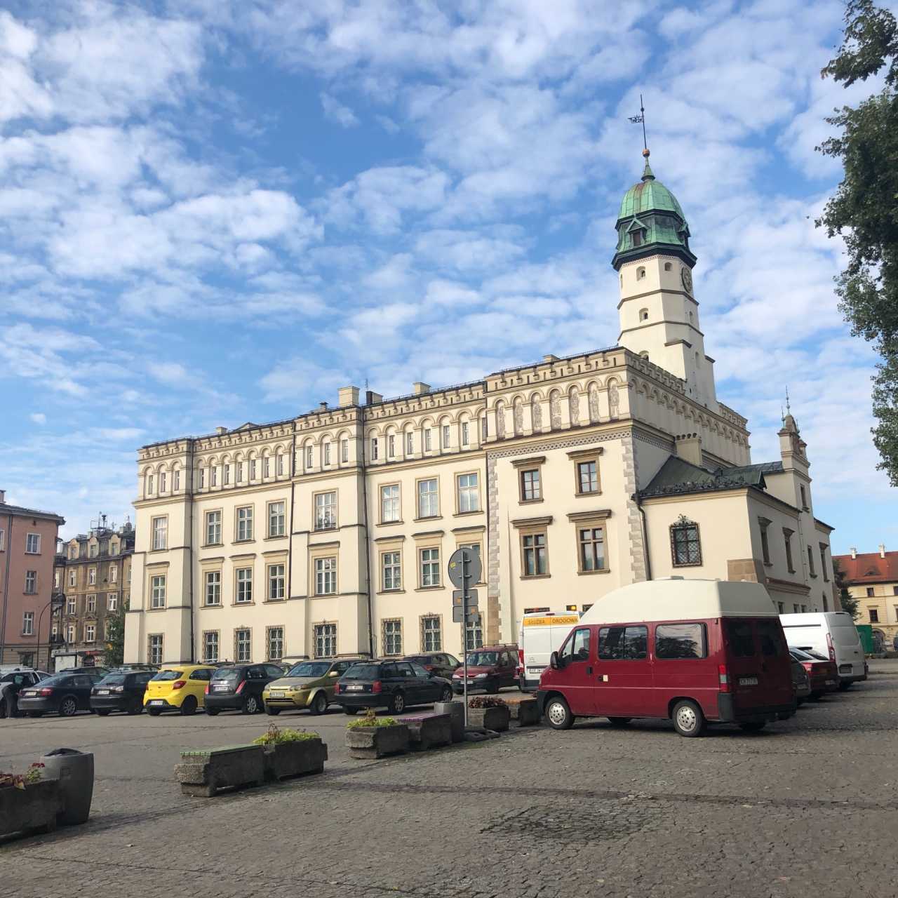 开云体育中国-波兰大胜爱沙尼亚，稳步上升排行榜