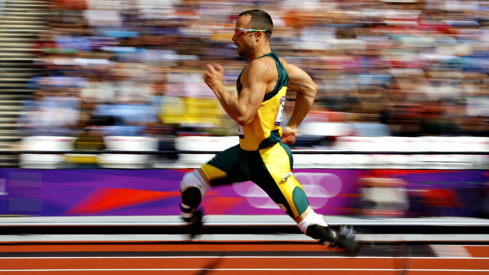 开云APP-钢与玻璃，雄鹿的险胜与伦纳德的提前终局