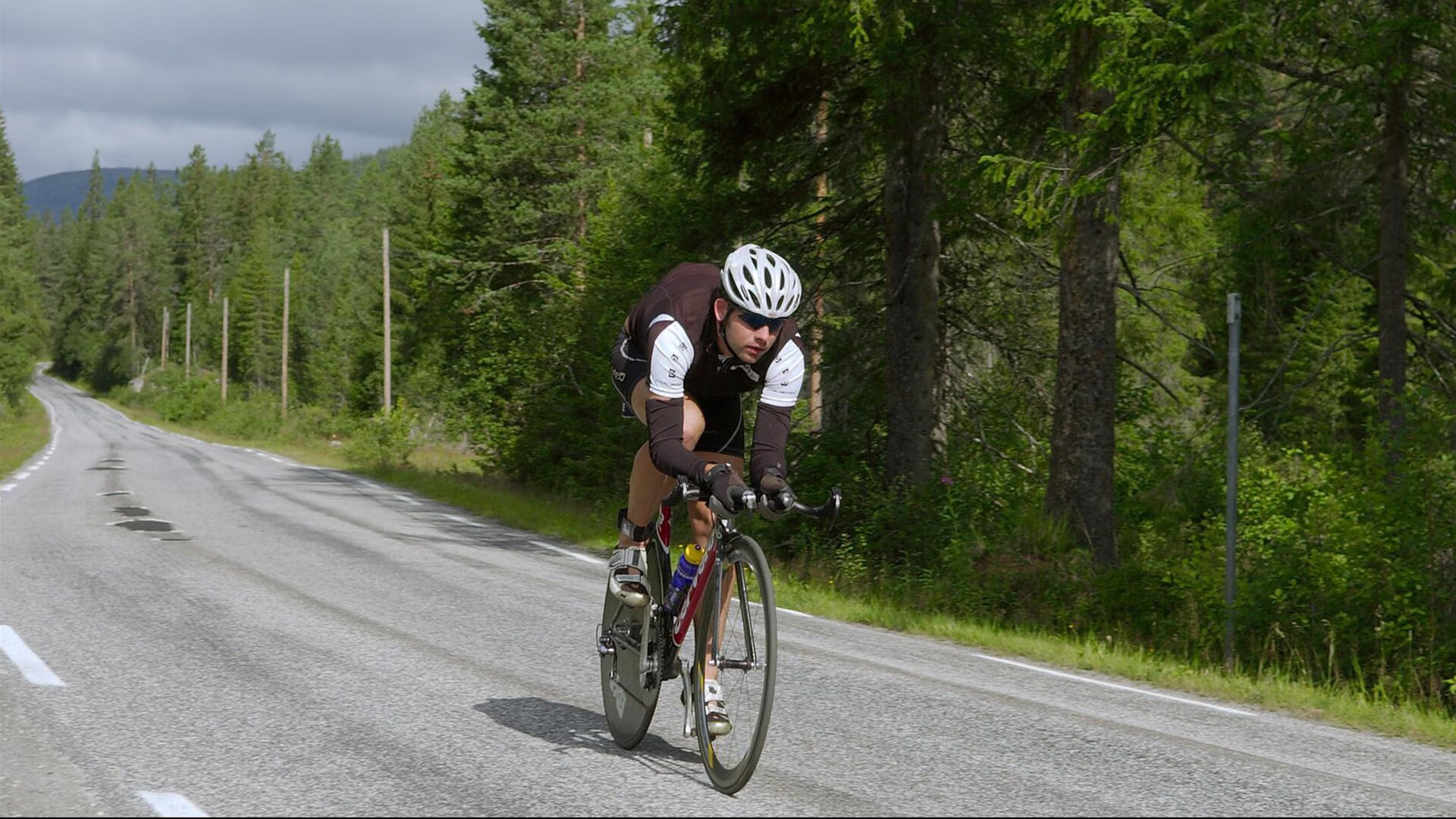 赛道上的双重奏,红牛团队完胜与汉密尔顿的孤胆传奇